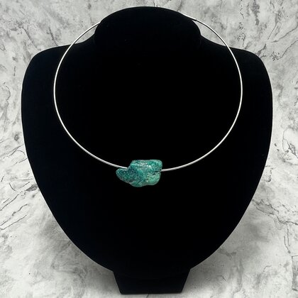 Turquoise Nugget Pendant & Silver Metal Choker ~28mm