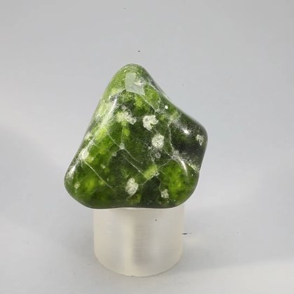 Vesuvianite (Idocrase) Tumblestone ~30mm
